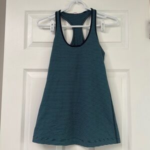 Lululemon Racerback Tank Top Women's Athletic Sleeveless Blue Activewear size 8